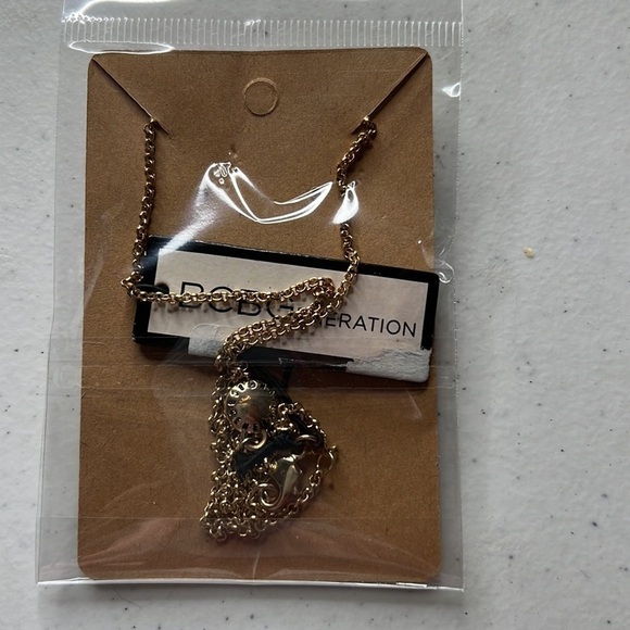 BCBGENERATION DREAM ON GOLD NECKLACE - Picture 2 of 2